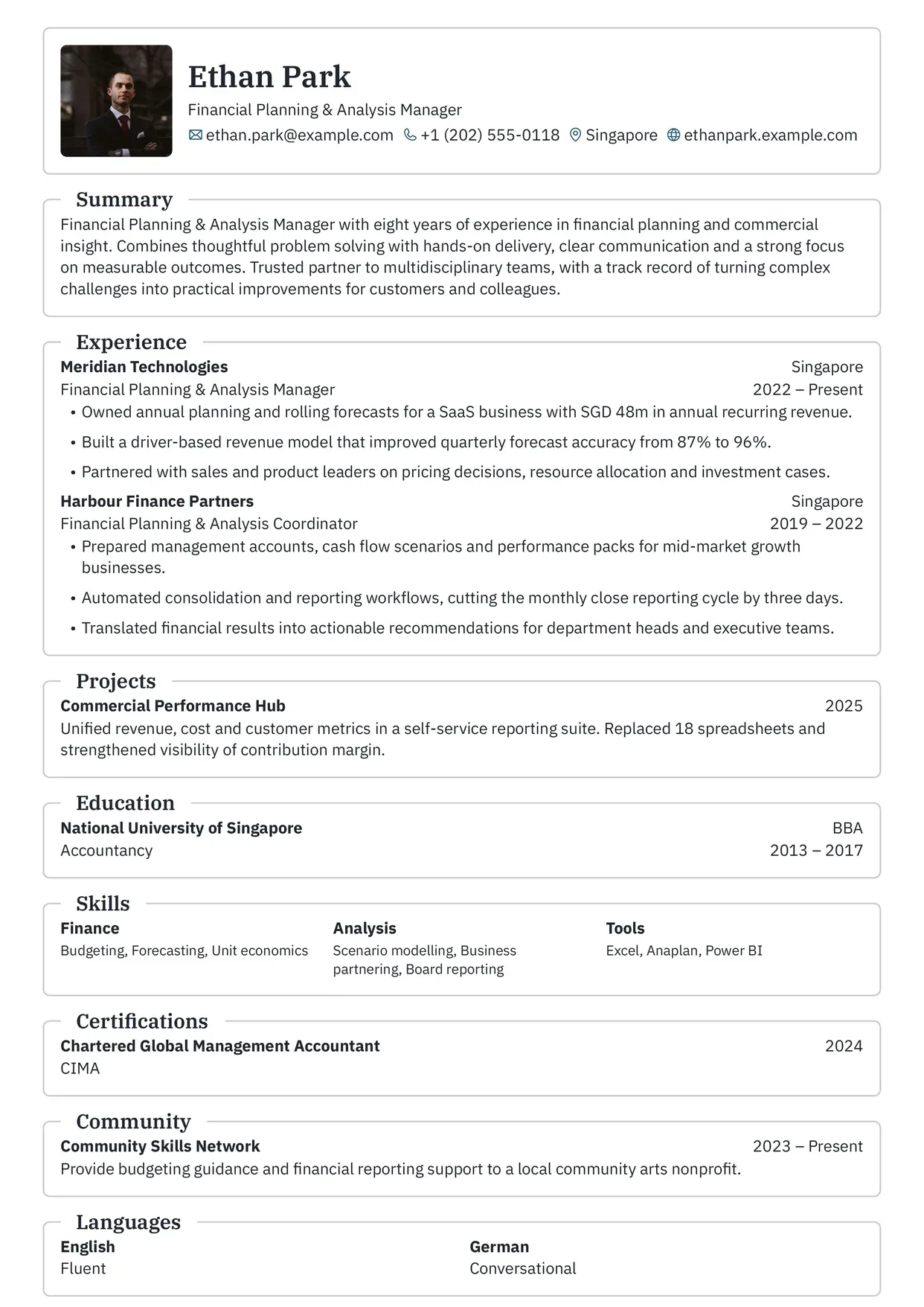 First page of a resume in the Lapras template: one column with sections in outlined boxes
