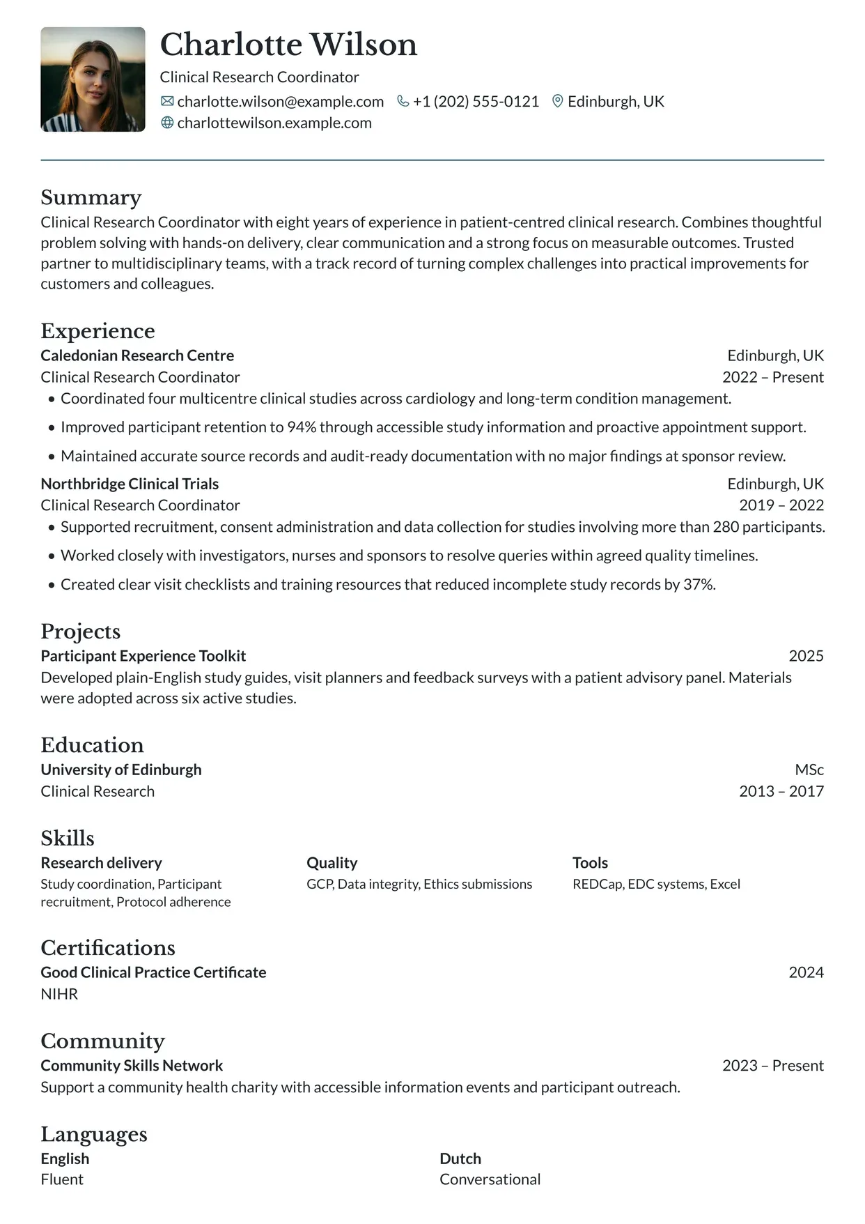 First page of a resume in the Onyx template: one column with the photo on the left of the header and the name beside it